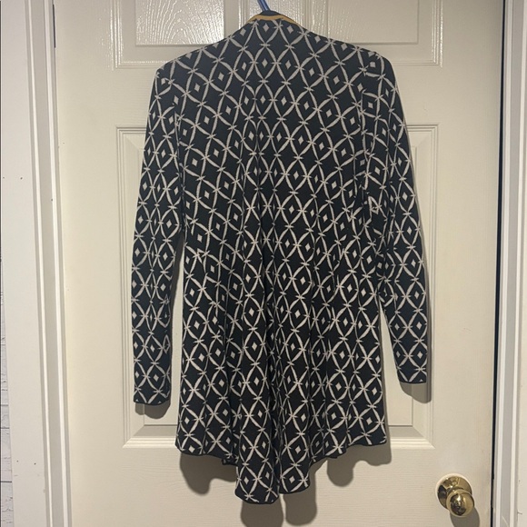 Sweater - Picture 2 of 3